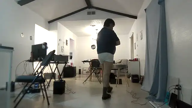 Peachestabby147 online show from February 26, 5:39 am