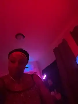 immona online show from October 30, 8:16 am