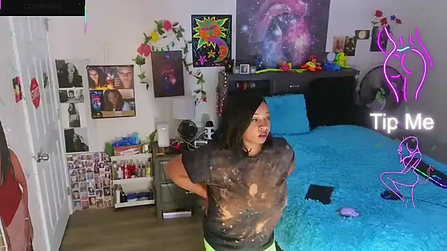 temptressbeauty24 online show from October 22, 3:07 am