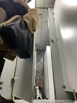 Snapshot of Asia-Lynn chatting on December 5, 5:50 pm Asia-Lynn online show from December 5, 5:50 pm