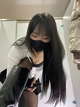 Snapshot of Asia-Lynn chatting on January 21, 4:37 pm Asia-Lynn online show from January 21, 4:37 pm