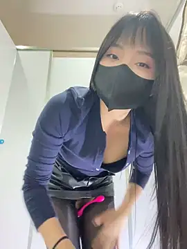 Snapshot of Asia-Lynn chatting on January 22, 1:42 pm Asia-Lynn online show from January 22, 1:42 pm