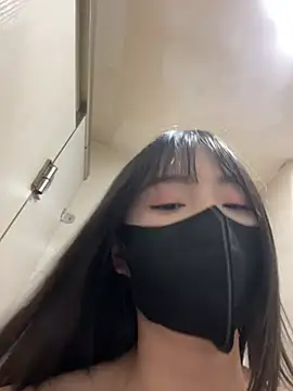 Snapshot of Asia-Lynn chatting on April 7, 10:48 am Asia-Lynn online show from April 7, 10:48 am