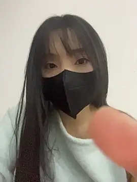 Snapshot of Asia-Lynn chatting on April 21, 10:32 am Asia-Lynn online show from April 21, 10:32 am