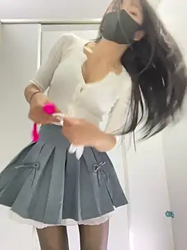 Snapshot of Asia-Lynn chatting on May 10, 1:27 pm Asia-Lynn online show from May 10, 1:27 pm