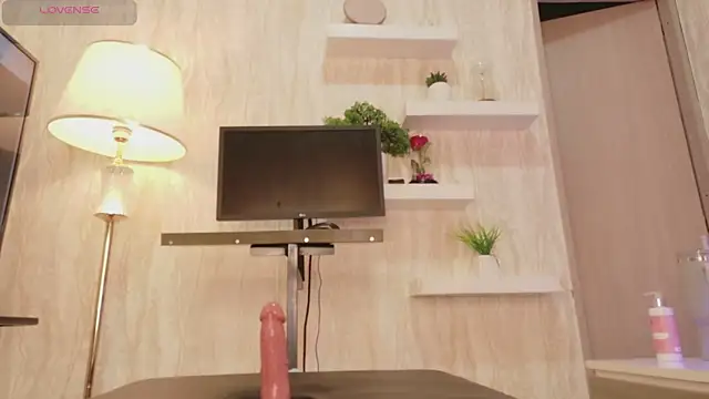 SussyRoss online show from March 3, 4:02 pm