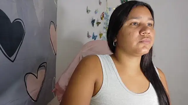 lucy hairypussy83 online show from December 4, 1:09 pm