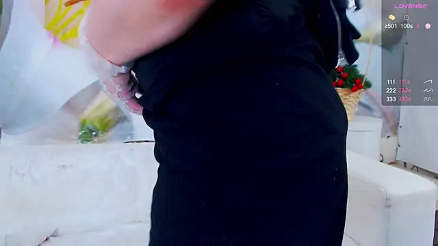 Lilly Diaz online show from March 27, 3:23 am