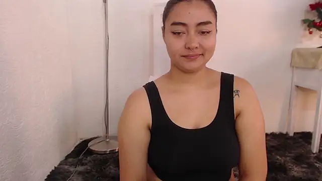 Snapshot of _Kim__M chatting on December 20, 12:27 pm Kim M online show from December 20, 12:27 pm
