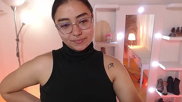  Kim  M online show from November 10, 12:59 pm