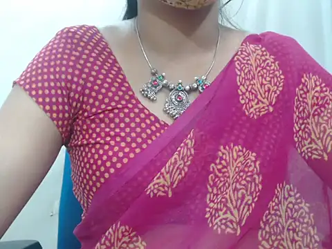 Snapshot of Lovely_Siri_23 chatting on February 9, 6:39 am Lovely Siri 23 online show from February 9, 6:39 am