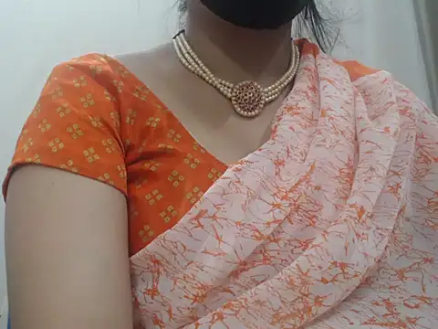 Snapshot of Lovely_Siri_23 chatting on April 11, 8:07 am Lovely Siri 23 online show from April 11, 8:07 am