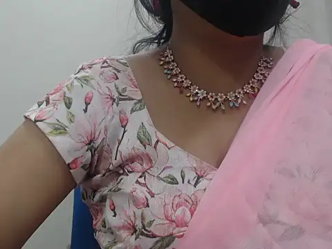 Snapshot of Lovely_Siri_23 chatting on April 15, 7:58 pm Lovely Siri 23 online show from April 15, 7:58 pm