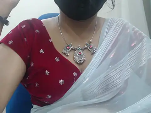 Snapshot of Lovely_Siri_23 chatting on April 16, 8:09 pm Lovely Siri 23 online show from April 16, 8:09 pm