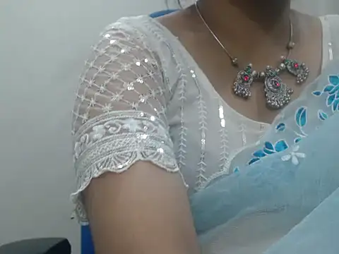 Snapshot of Lovely_Siri_23 chatting on April 17, 9:45 am Lovely Siri 23 online show from April 17, 9:45 am