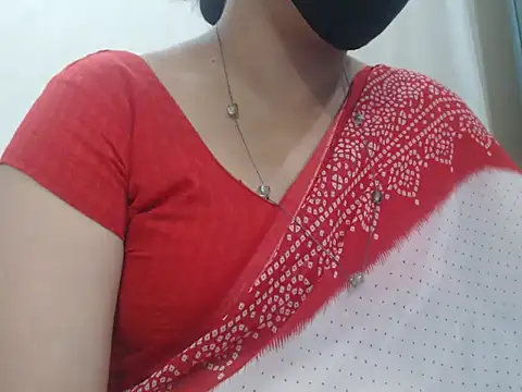 Snapshot of Lovely_Siri_23 chatting on May 3, 2:39 am Lovely Siri 23 online show from May 3, 2:39 am