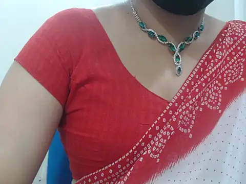 Snapshot of Lovely_Siri_23 chatting on June 20, 7:44 am Lovely Siri 23 online show from June 20, 7:44 am