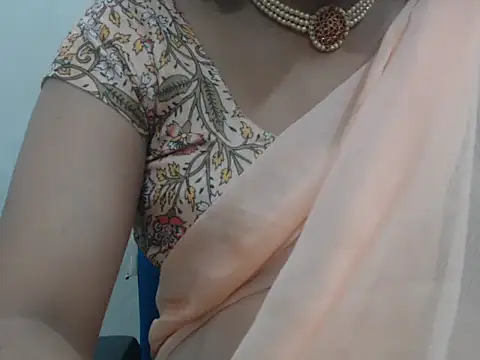 Snapshot of Lovely_Siri_23 chatting on June 26, 12:42 pm Lovely Siri 23 online show from June 26, 12:42 pm