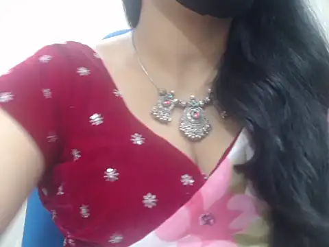 Snapshot of Lovely_Siri_23 chatting on July 13, 6:11 pm Lovely Siri 23 online show from July 13, 6:11 pm