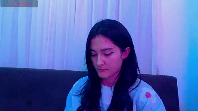 Snapshot of AlissonnFoxx chatting on June 6, 2:27 am AlissonnFoxx online show from June 6, 2:27 am