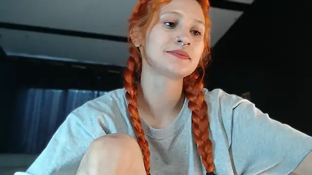 Snapshot of skinny_Raven chatting on March 13, 10:05 pm skinny Raven online show from March 13, 10:05 pm