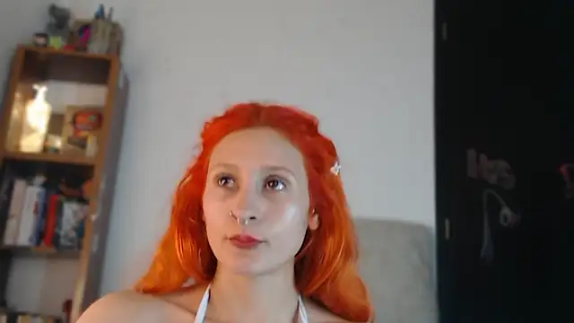 Snapshot of skinny_Raven chatting on April 28, 10:37 pm skinny Raven online show from April 28, 10:37 pm