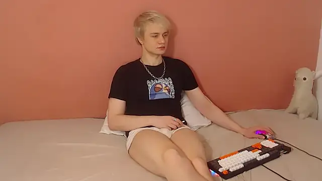 Oliver sweet  online show from March 24, 12:48 am