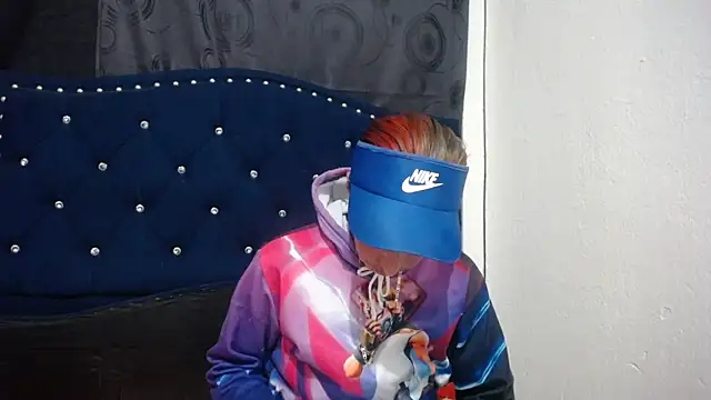 Snapshot of anyu1306 chatting on December 29, 2:38 am anyu1306 online show from December 29, 2:38 am