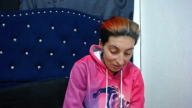 Snapshot of anyu1306 chatting on January 6, 5:41 am anyu1306 online show from January 6, 5:41 am