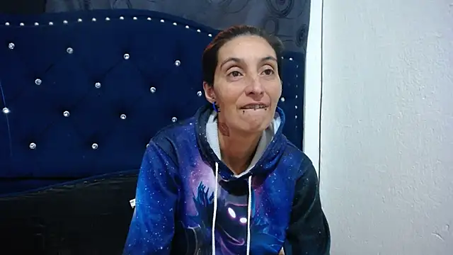 Snapshot of anyu1306 chatting on January 16, 7:17 am anyu1306 online show from January 16, 7:17 am