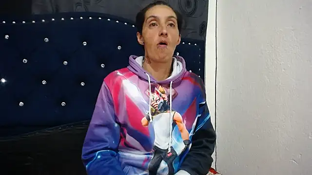 Snapshot of anyu1306 chatting on January 29, 6:33 am anyu1306 online show from January 29, 6:33 am