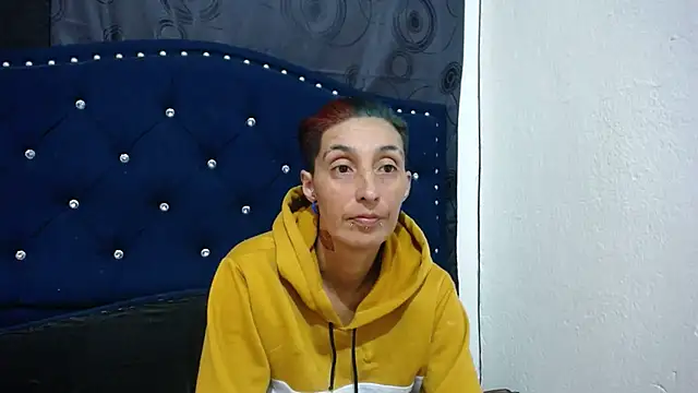 Snapshot of anyu1306 chatting on February 17, 9:13 am anyu1306 online show from February 17, 9:13 am