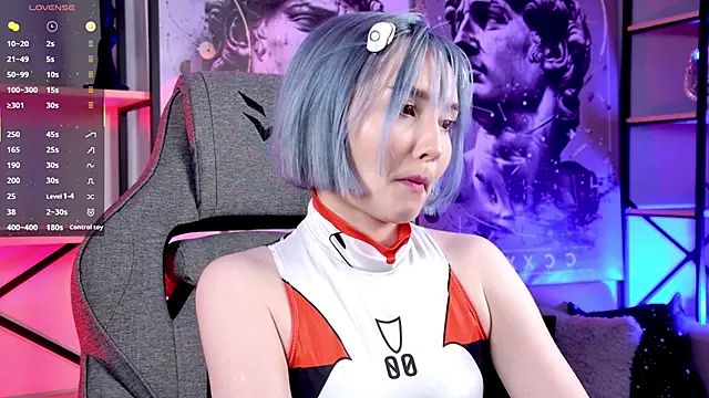 ReiYosimoto online show from December 14, 4:45 pm