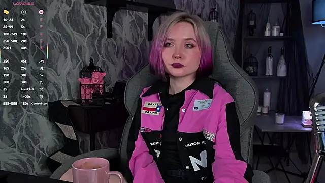 ReiYosimoto online show from April 18, 1:15 pm