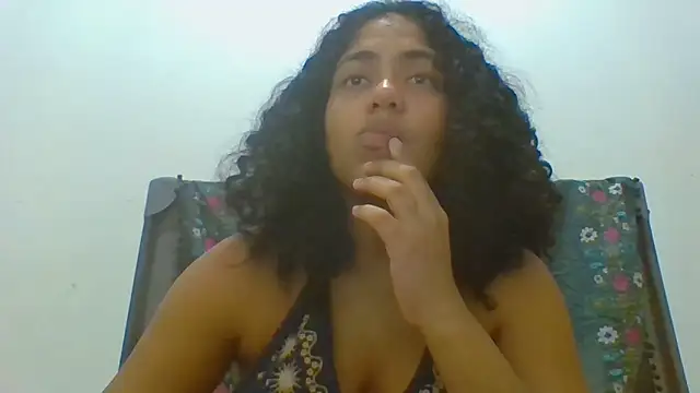 Snapshot of savanahottie chatting on June 23, 5:16 am savanahottie online show from June 23, 5:16 am