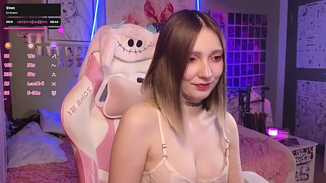 Snapshot of Evie_Ro chatting on November 28, 3:09 am Evie Ro online show from November 28, 3:09 am