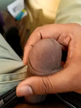 u wan me online show from February 10, 9:57 am