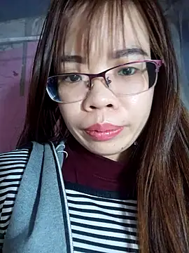 Snapshot of __Mai-love19__ chatting on February 23, 11:47 pm Mai-love19 online show from February 23, 11:47 pm