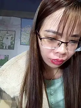 Snapshot of __Mai-love19__ chatting on February 27, 2:21 am Mai-love19 online show from February 27, 2:21 am