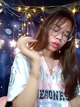   Mai-love19   online show from March 8, 12:19 am