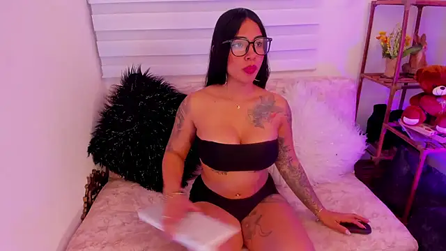 Gypsie velvet1 online show from February 9, 9:19 pm