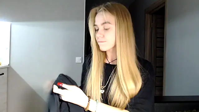 Snapshot of Sunbeam_ chatting on December 5, 11:07 pm Sunbeam online show from December 5, 11:07 pm