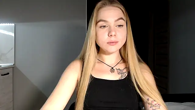 Snapshot of Sunbeam_ chatting on December 19, 9:49 pm Sunbeam online show from December 19, 9:49 pm