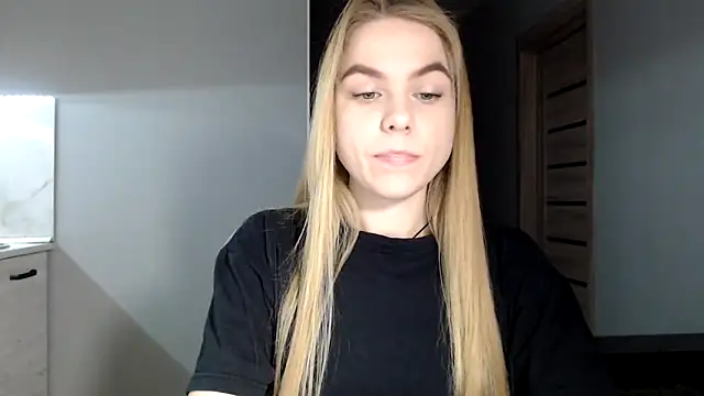 Snapshot of Sunbeam_ chatting on January 8, 10:27 pm Sunbeam online show from January 8, 10:27 pm