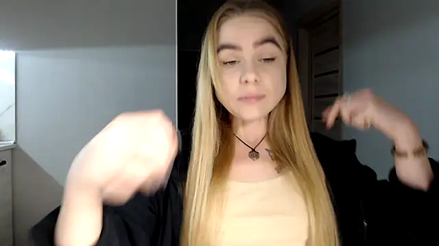 Snapshot of Sunbeam_ chatting on January 24, 8:22 pm Sunbeam online show from January 24, 8:22 pm