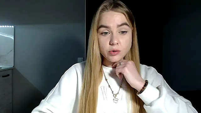 Snapshot of Sunbeam_ chatting on January 25, 8:10 pm Sunbeam online show from January 25, 8:10 pm