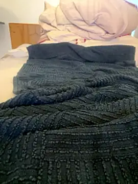 Snapshot of GeilerBull chatting on January 19, 3:27 pm GeilerBull online show from January 19, 3:27 pm