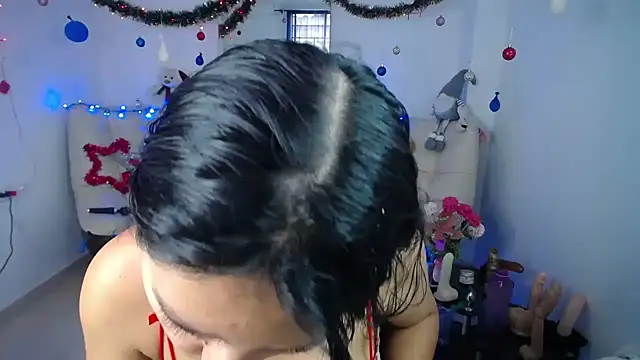 Snapshot of susan_smith18 chatting on December 29, 1:17 pm susan smith18 online show from December 29, 1:17 pm