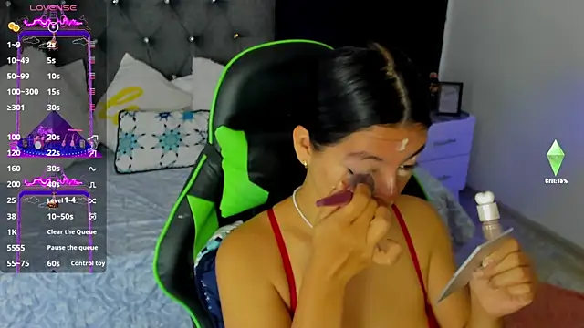 Snapshot of susan_smith18 chatting on September 17, 12:51 pm susan smith18 online show from September 17, 12:51 pm