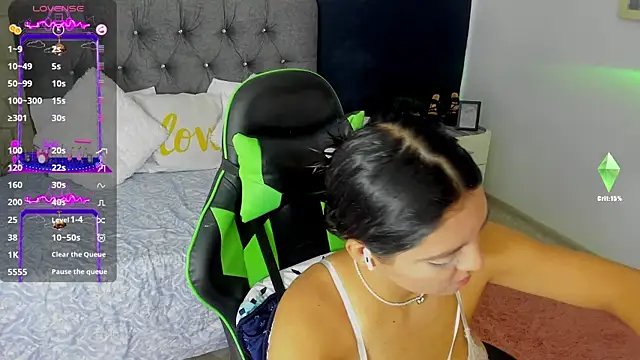 Snapshot of susan_smith18 chatting on September 19, 12:50 pm susan smith18 online show from September 19, 12:50 pm